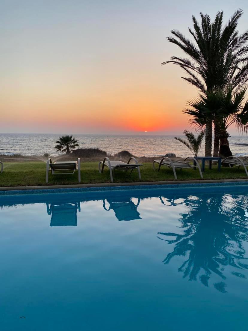 Paphos Kymmates Beach Front Villas מראה חיצוני תמונה