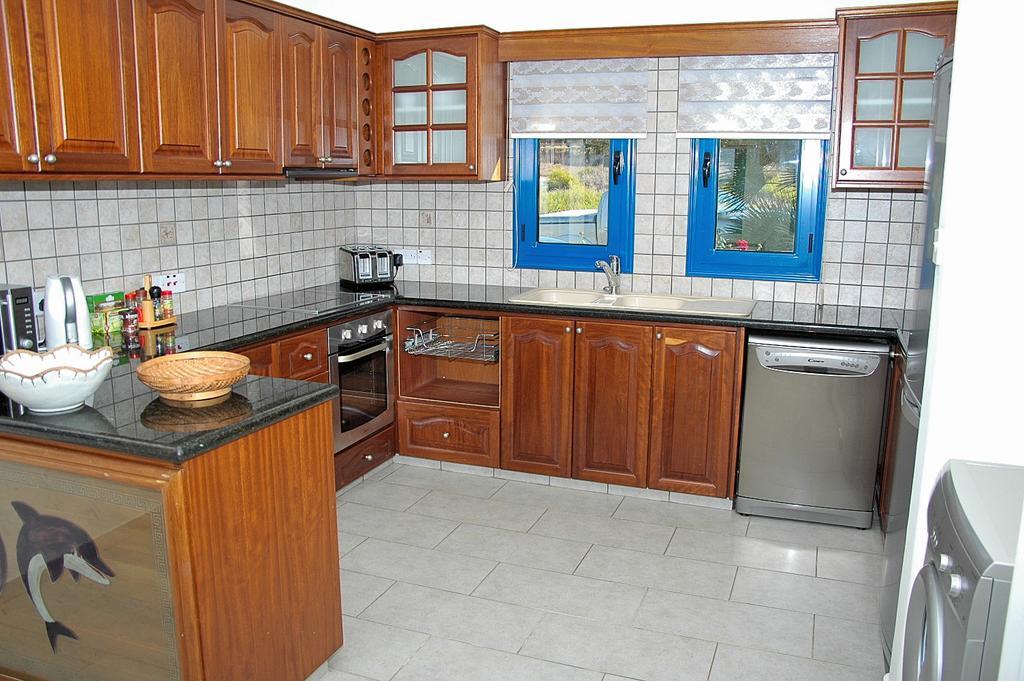 Paphos Kymmates Beach Front Villas מראה חיצוני תמונה