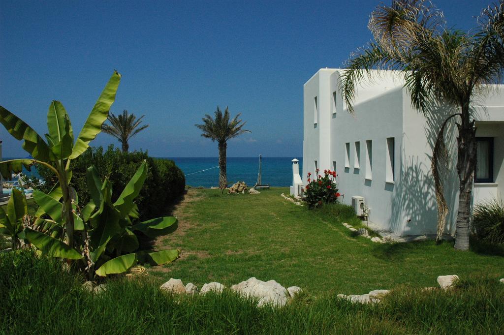 Paphos Kymmates Beach Front Villas מראה חיצוני תמונה