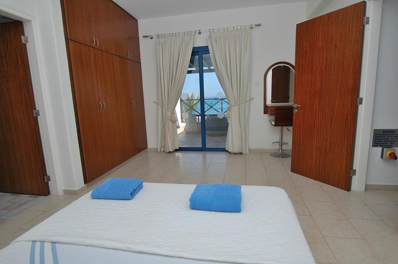 Paphos Kymmates Beach Front Villas מראה חיצוני תמונה