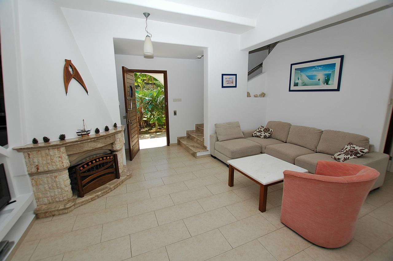 Paphos Kymmates Beach Front Villas מראה חיצוני תמונה